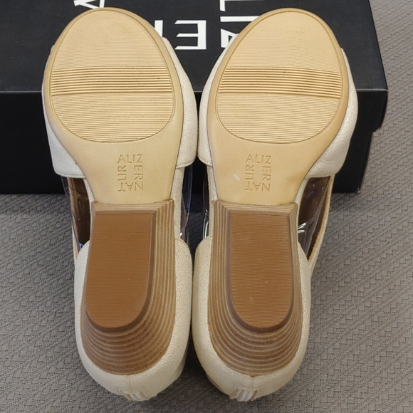 Naturalizer Delta Leather Shootie Alabaster-8 - Picture 5 of 12